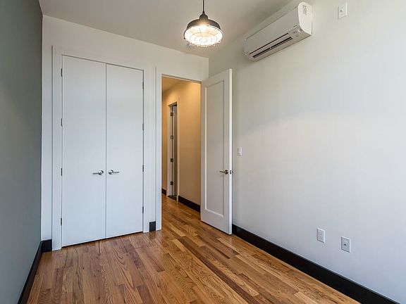 3rd image of 302 Stanhope St #1FRKA