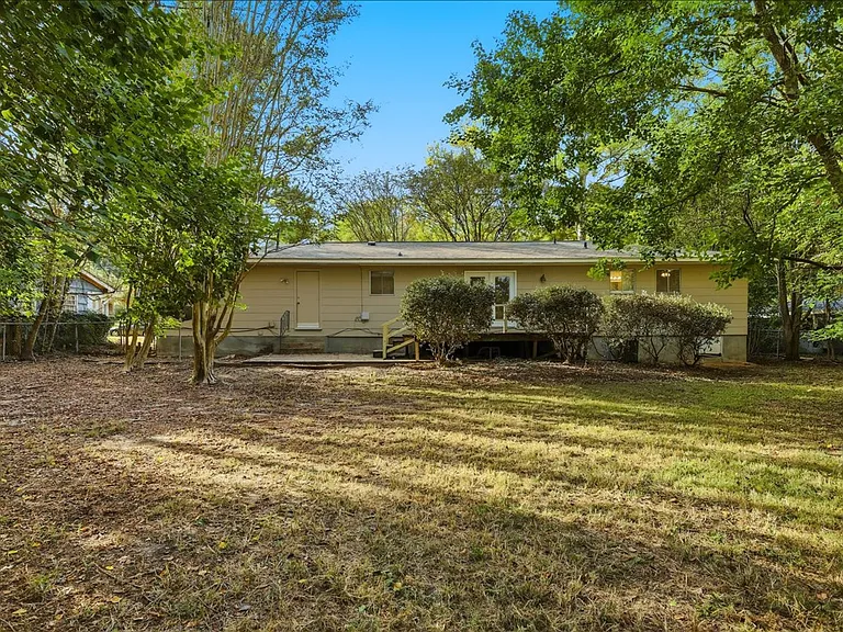 1632 Winchester St — Photo 23