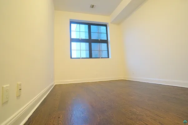 Rented by EXR | media 13