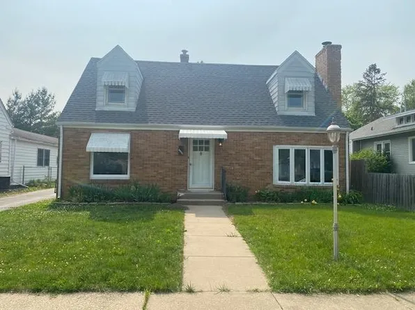 4930 Arlington St, Loves Park, IL 61111