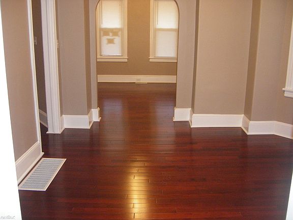 Franklin - Hardwood 1