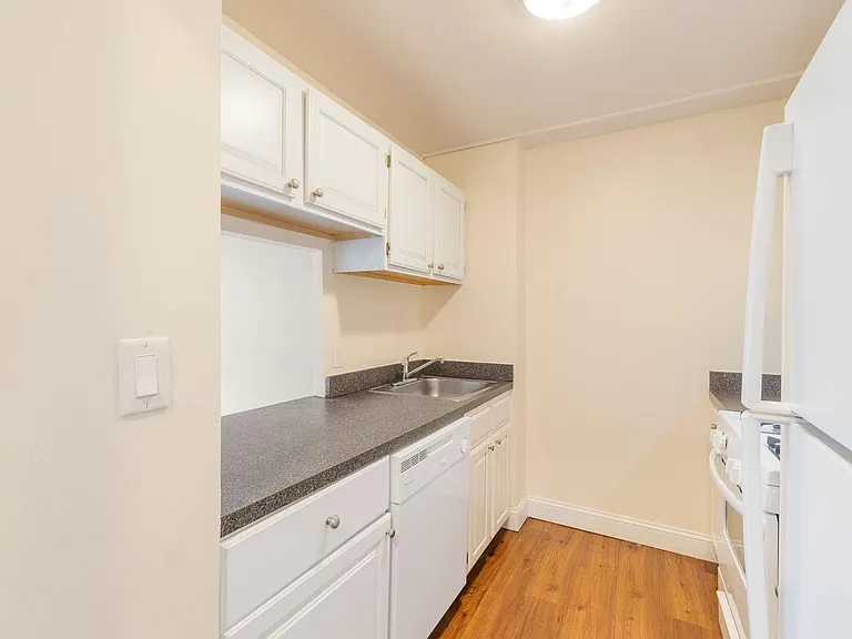 Kent Farm Apartment Homes — Photo 6