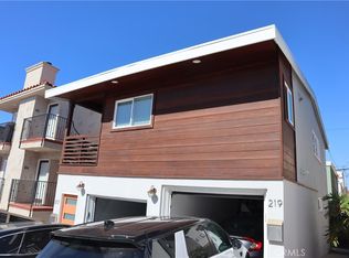219 42nd St, Manhattan Beach, CA 90266