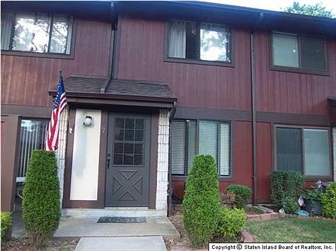 1st image of 7 Belmar Dr E
