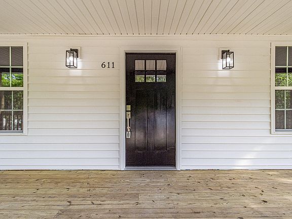 5th image of 611 Charlotte Ave