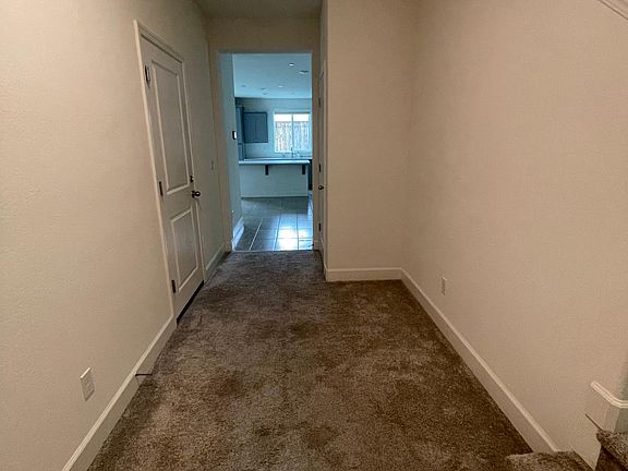 4th image of 912 Puma St