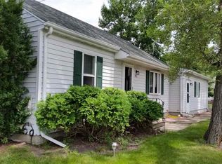 925 Central Ave, Evansdale, IA