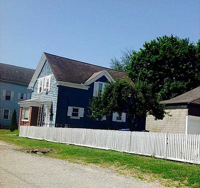 38 Princess Ave, Cranston, RI 02920 Zillow