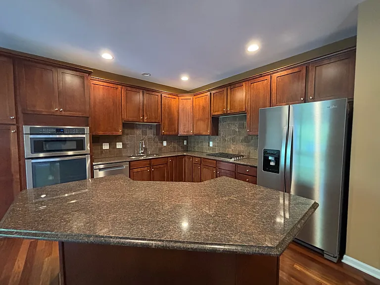 25570 Creekmore Ter — Photo 10