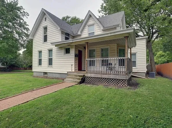 312 W Columbia Ave, Champaign, IL 61820