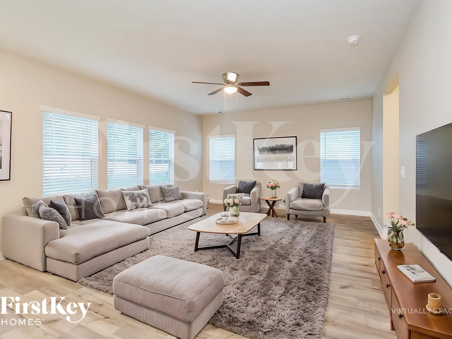 4 bed, 2.5 bath, 2558 sqft, $2,455 — Photo 4