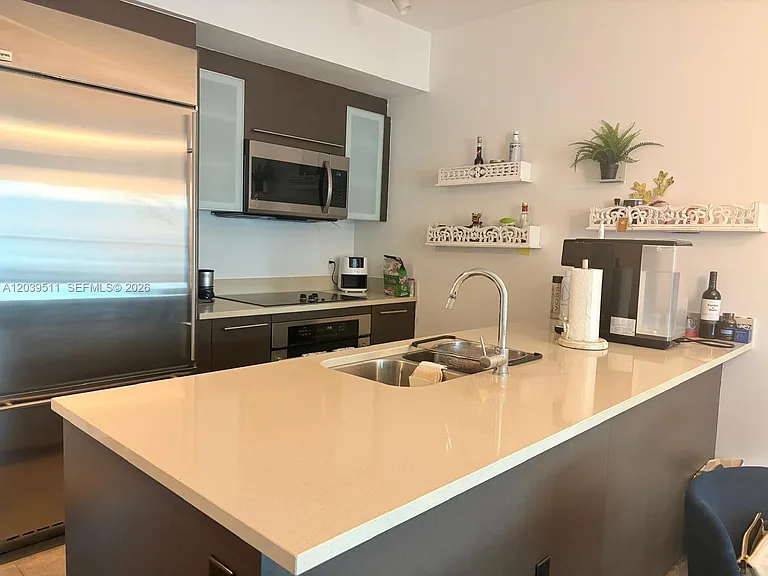 55 SE 6th St #1706 — Photo 2