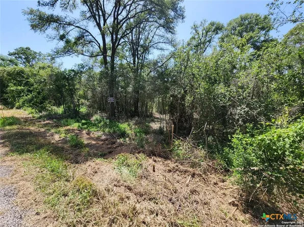 176 Heleakala Dr, Bastrop, TX 78602