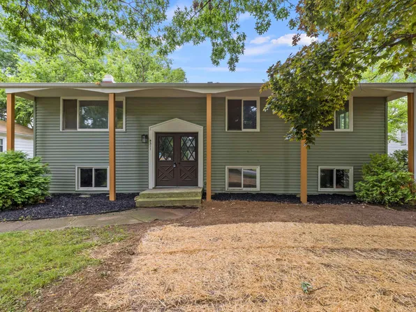 4311 Mayflower Ave, Rockford, IL 61109