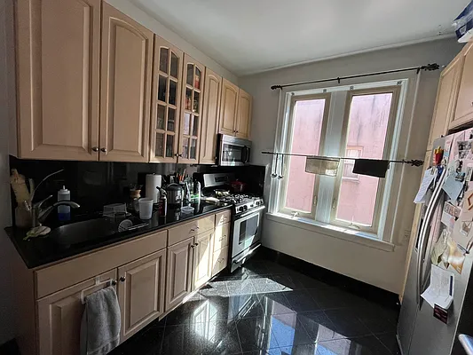 Rented by Voro, LLC | media 1