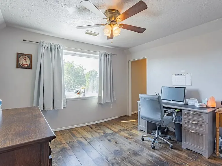4034 Stillwood Ln — Photo 30