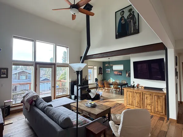 1384 NW Ogden Ave, Bend, OR 97703