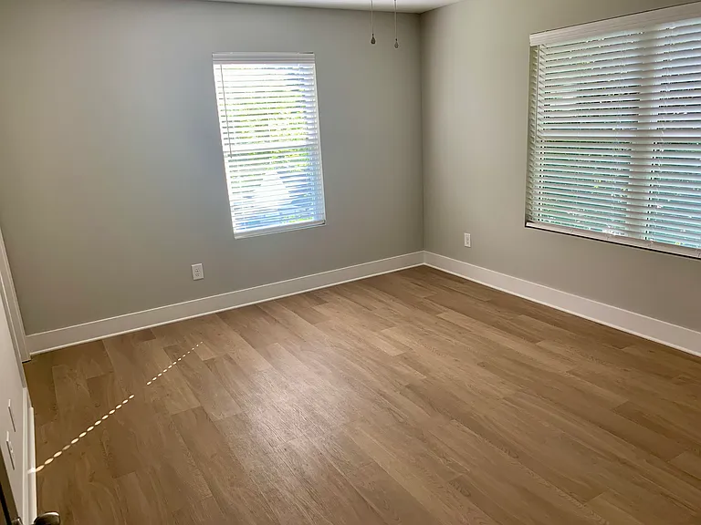 229 Vine St — Photo 12