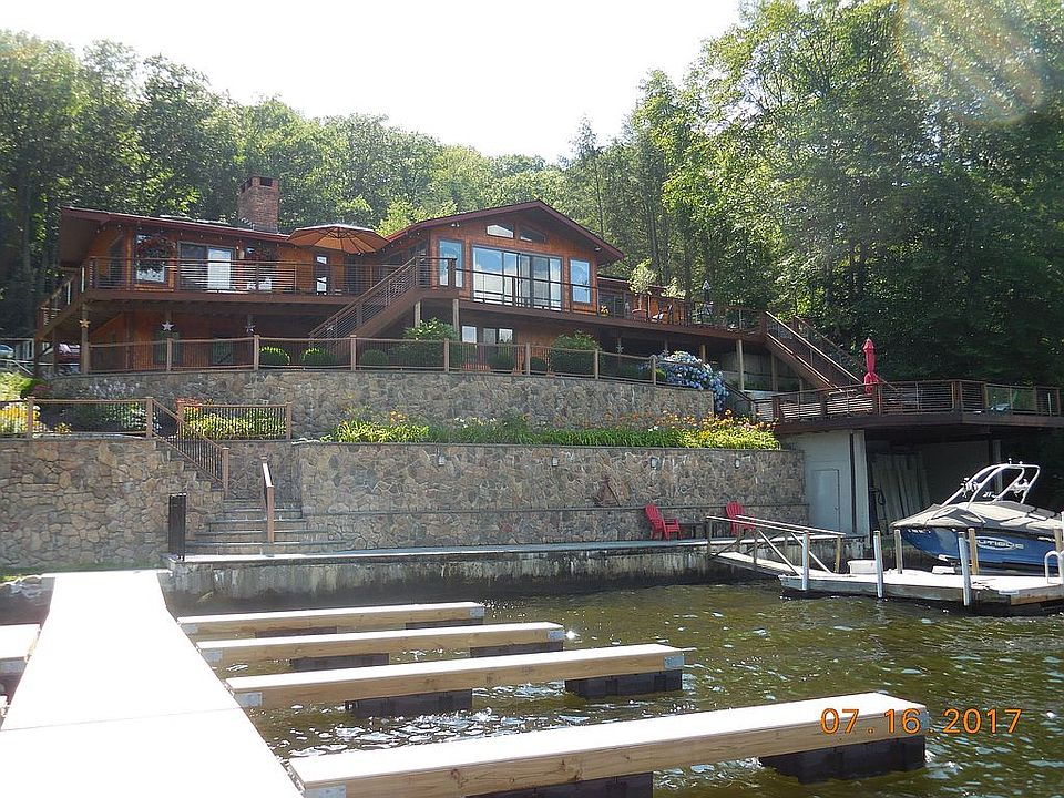 Lakeside, deck and boathouse