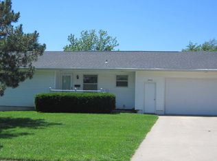 2406 Lynch Ave, Auburn, NE 68305