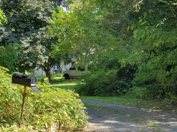 716 Earlys Mill Rd, Hummelstown, PA 17036