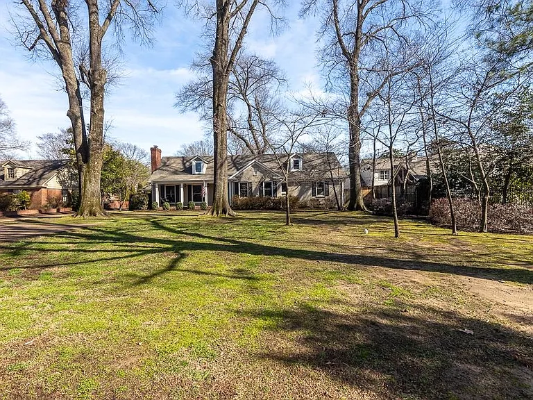 500 Colonial Rd — Photo 37