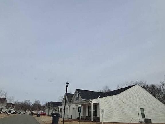 4th image of 1431 Amberlight Cir