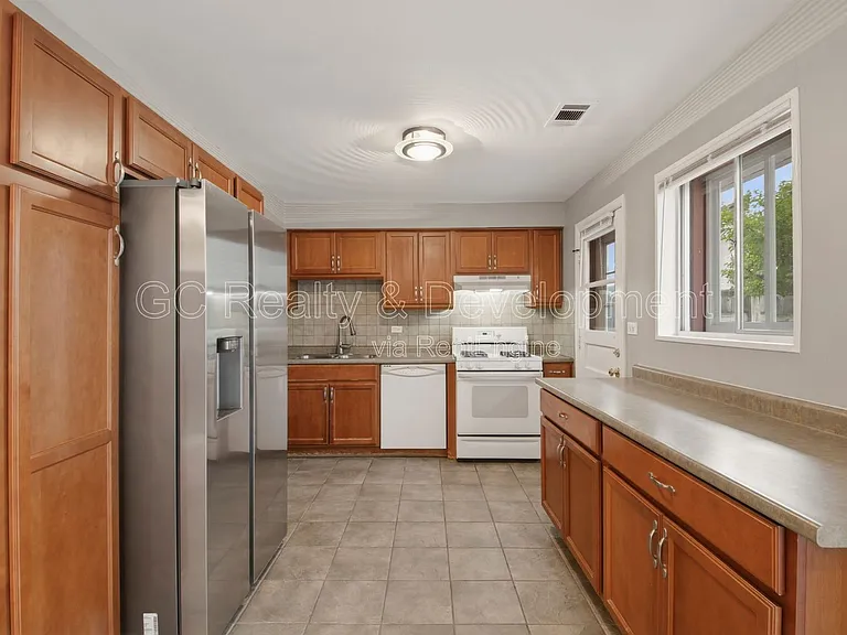 9517 Terrace Pl — Photo 9
