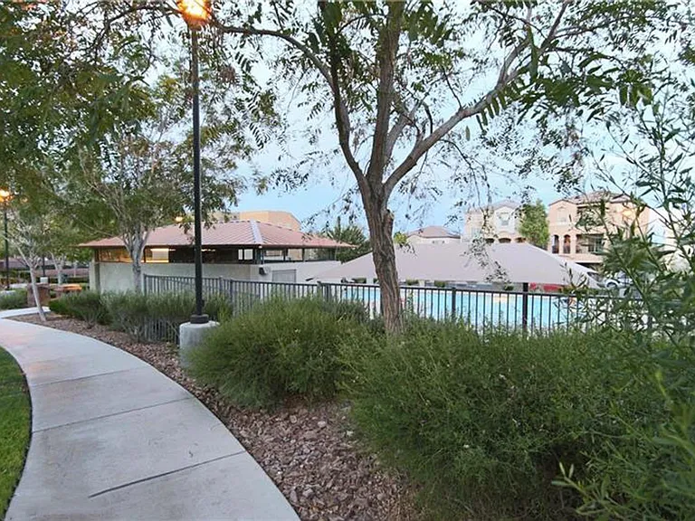 10626 Shiny Skies Dr — Photo 42