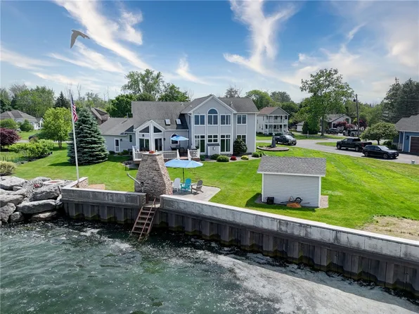630 Lake Shore Dr, Hilton, NY 14468