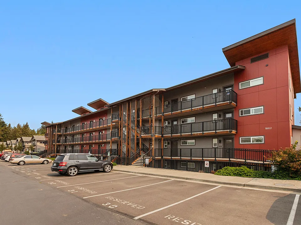 1882 Front St #1302