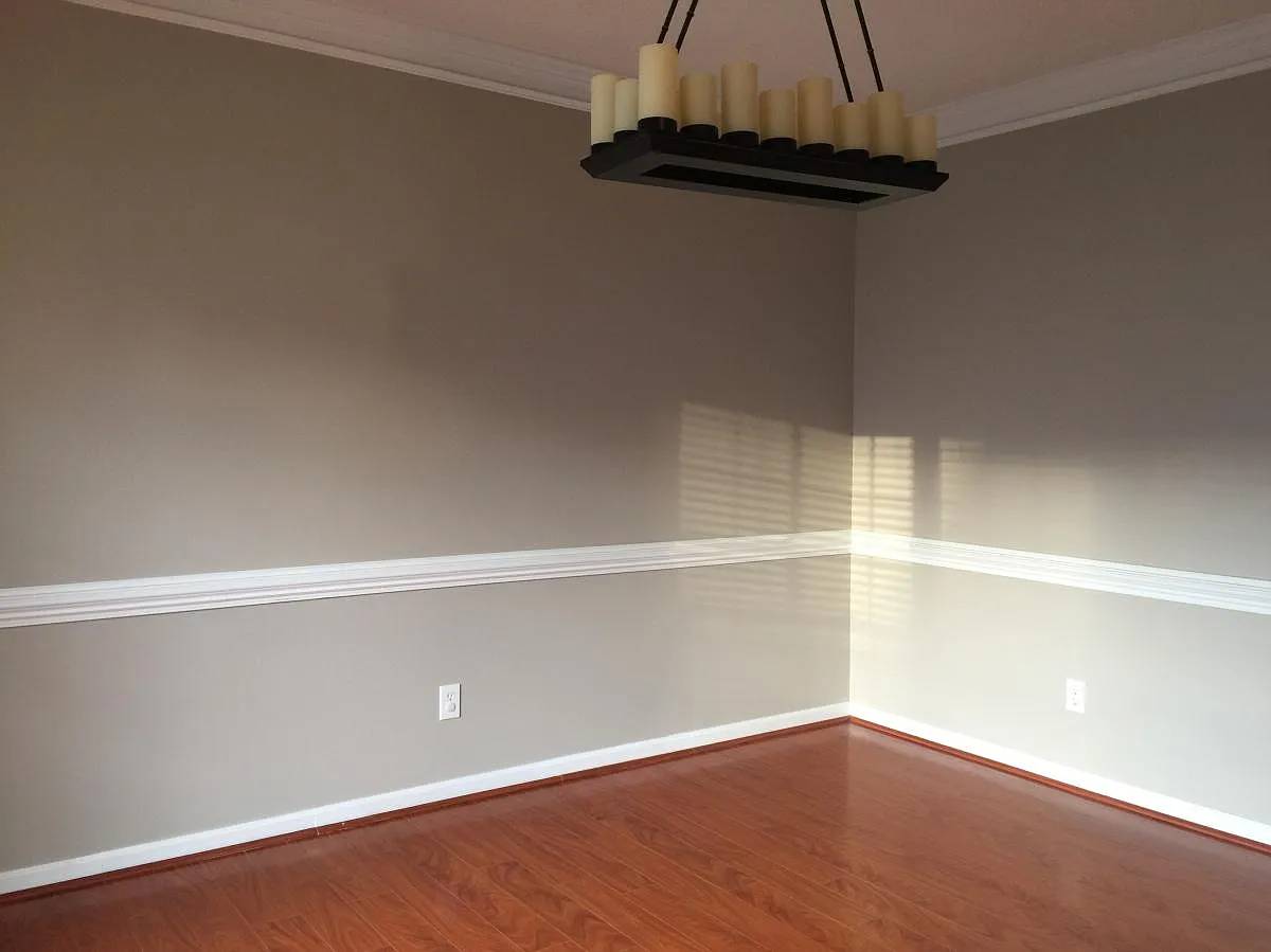 Dining - 7028 Englehardt Dr