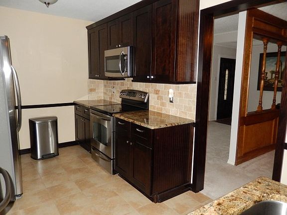 5th image of 1533 Copper Creek Dr