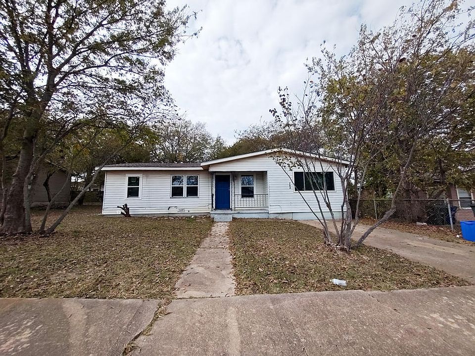 1st image of 202 Margaret Lee St