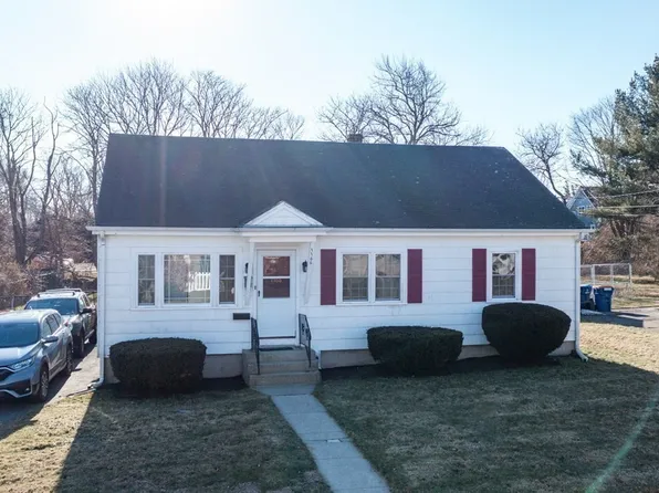 1166 Sawyer St, New Bedford, MA 02740