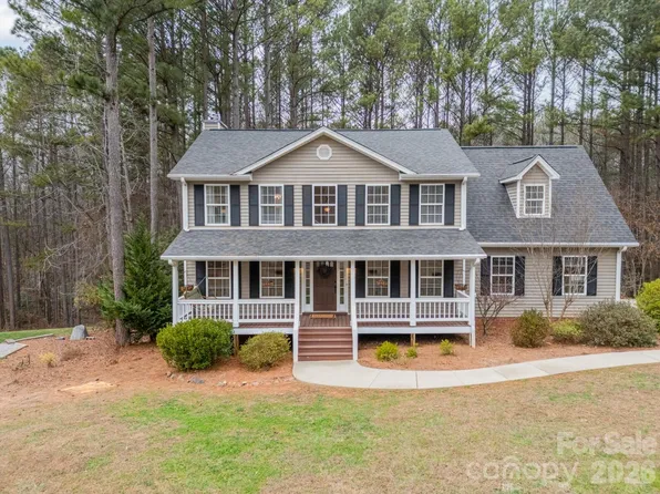 1594 High Ridge Dr, Stanley, NC 28164