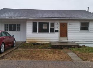 404 Mason St, Milton, WV 25541