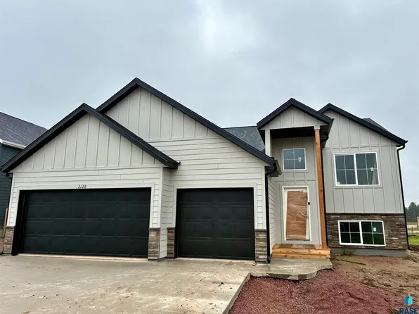 2128 E Alexa St, Brandon, SD 57005