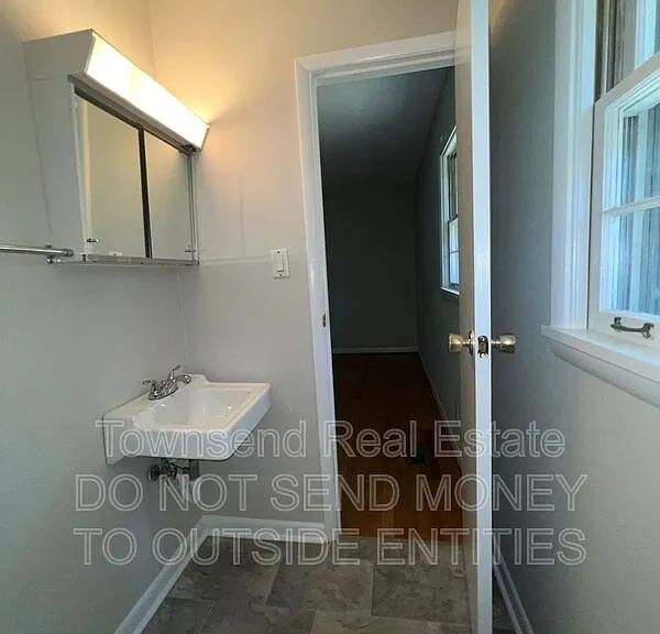 2904 Collingwood St — Photo 17