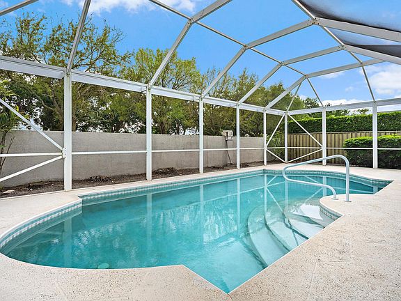 5th image of 220 Eagleton Estates Boulevard
