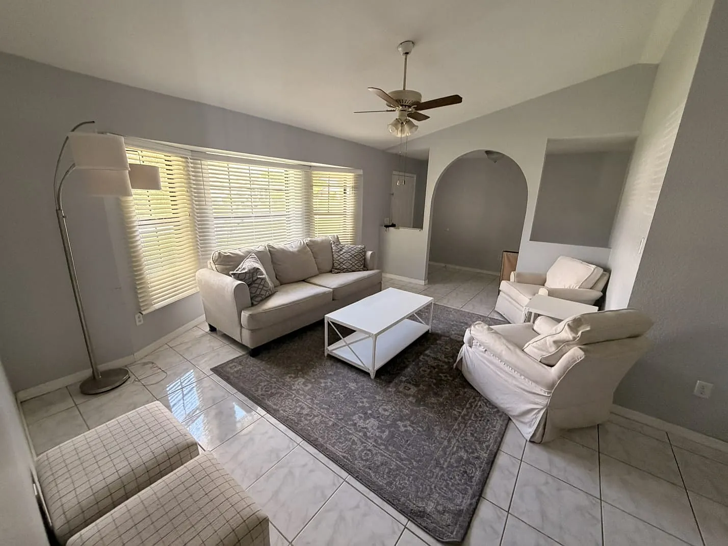 3 bed, 2000 sqft, $2,000 — Photo 2