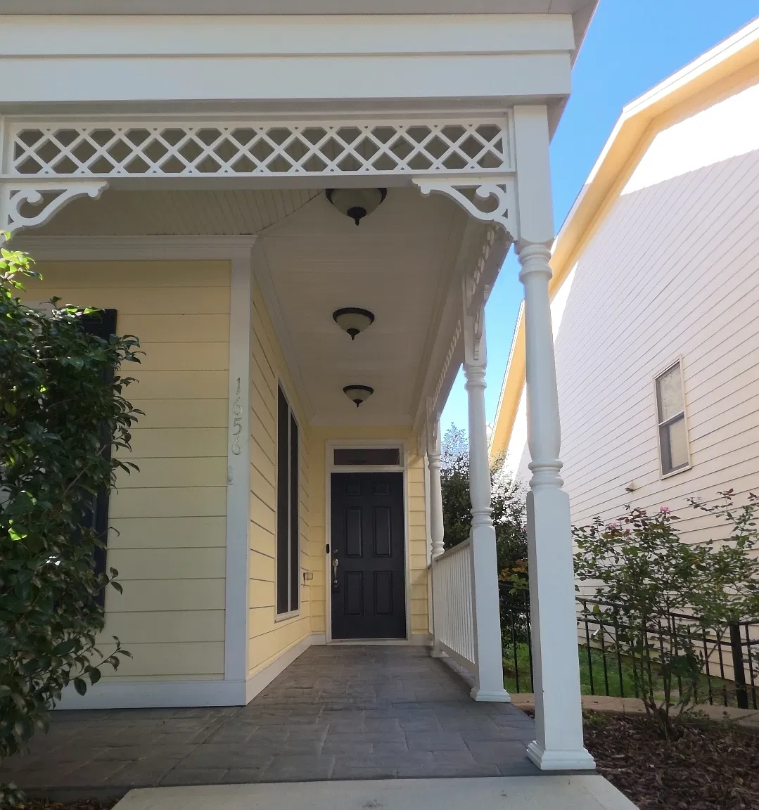 4 bed, 2.5 bath, 2800 sqft, $2,450 — Photo 3