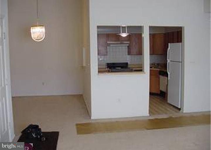 2nd image of 21 Chamberlin Ct