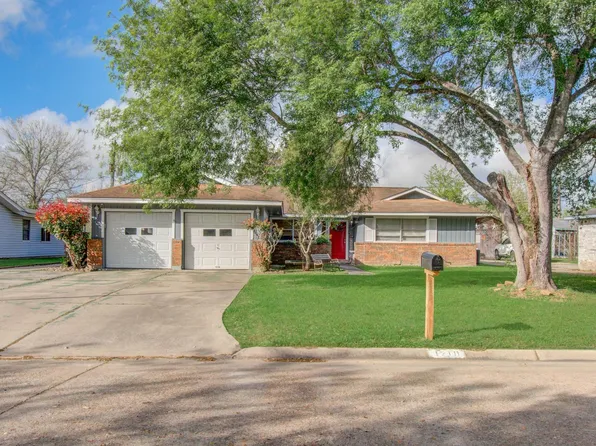 1710 W 11th St, Freeport, TX 77541