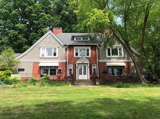 15 Allesarn Rd, Asheville, NC 28804