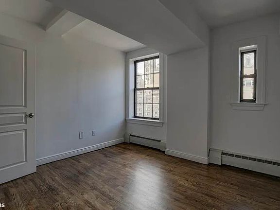 5th image of 15-17 Park Ave #Penthouse 2