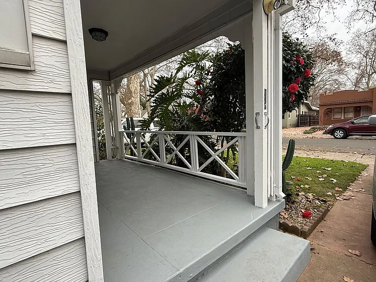 1813 Beverly Way — Photo 25