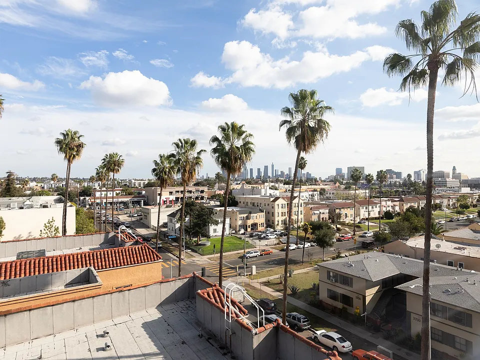Seven Lions Apartments