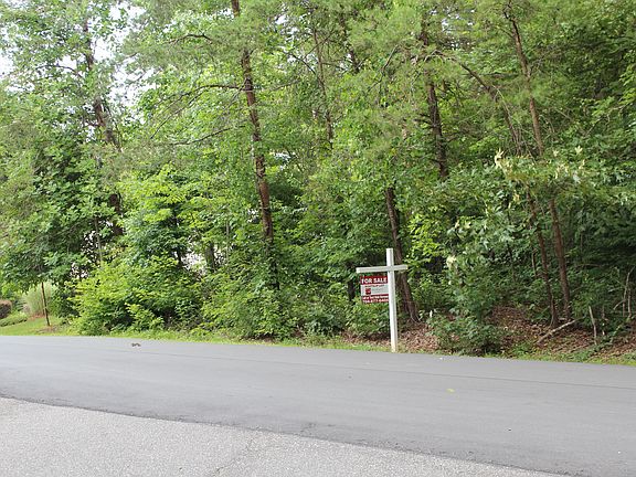 4th image of 1016 Palomino Ln
