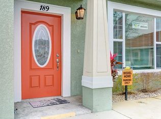225 Alexander Woods Dr, Plant City, FL 33563